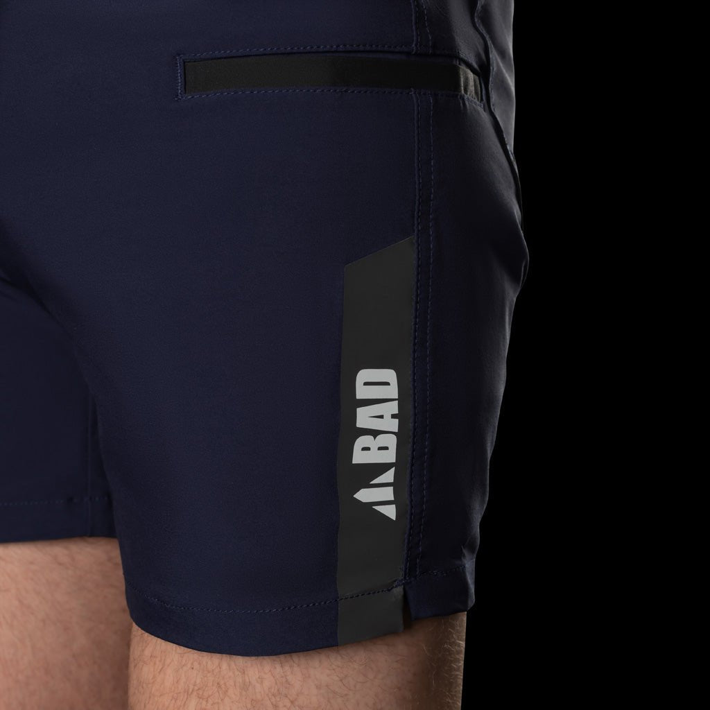 WATERPROOF ELASTIC WAIST SHORT SHORTS