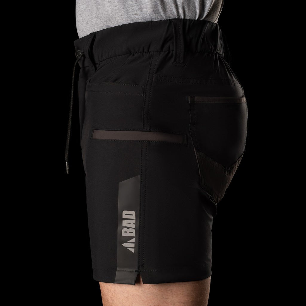 WATERPROOF ELASTIC WAIST SHORT SHORTS