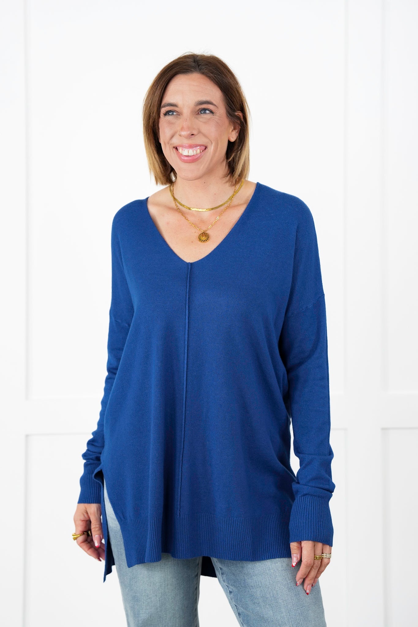 Hi-Low Hem V-Neck Center Seam Sweater (Multiple Colors)