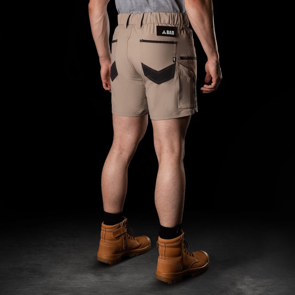WATERPROOF ELASTIC WAIST SHORT SHORTS