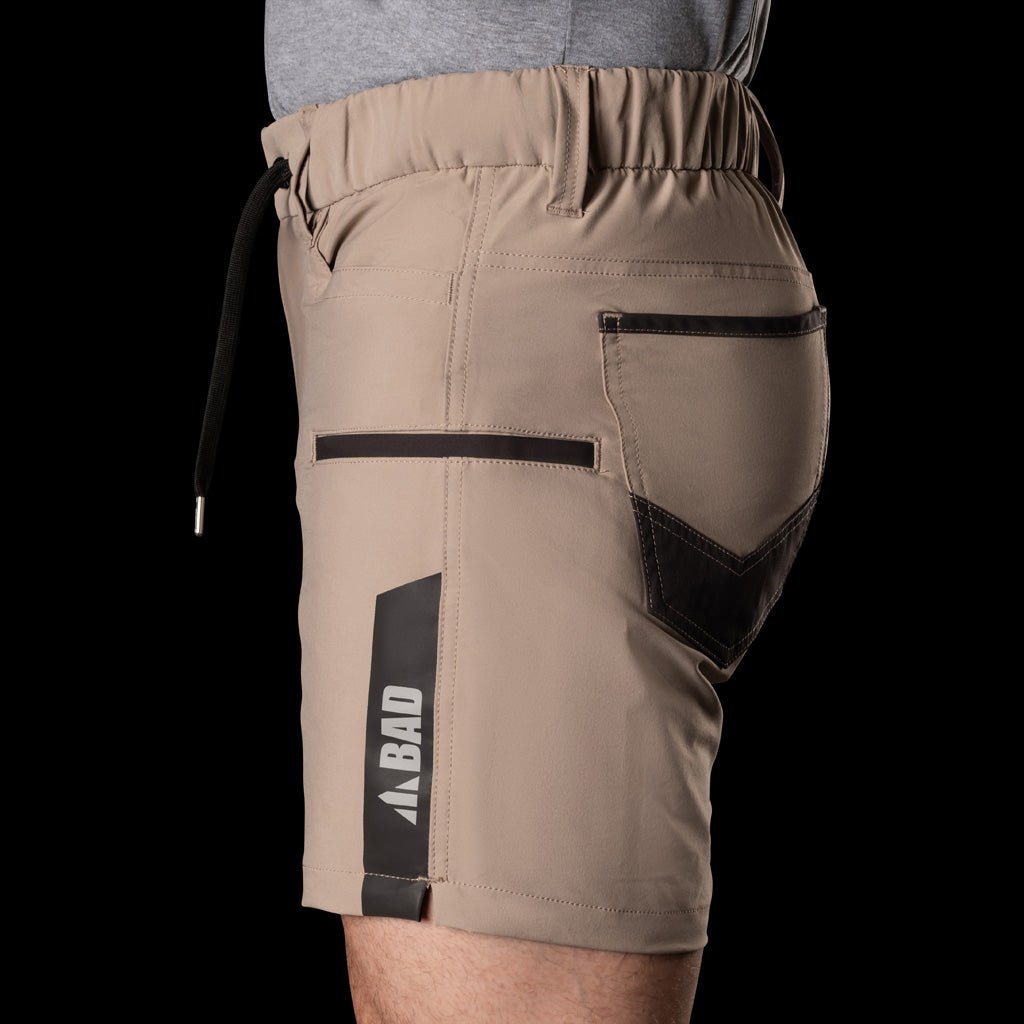 WATERPROOF ELASTIC WAIST SHORT SHORTS