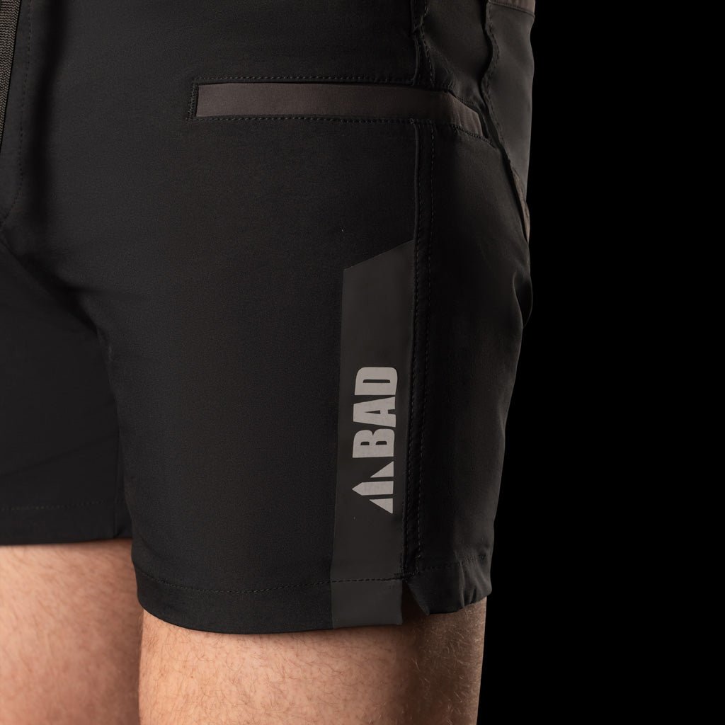WATERPROOF ELASTIC WAIST SHORT SHORTS