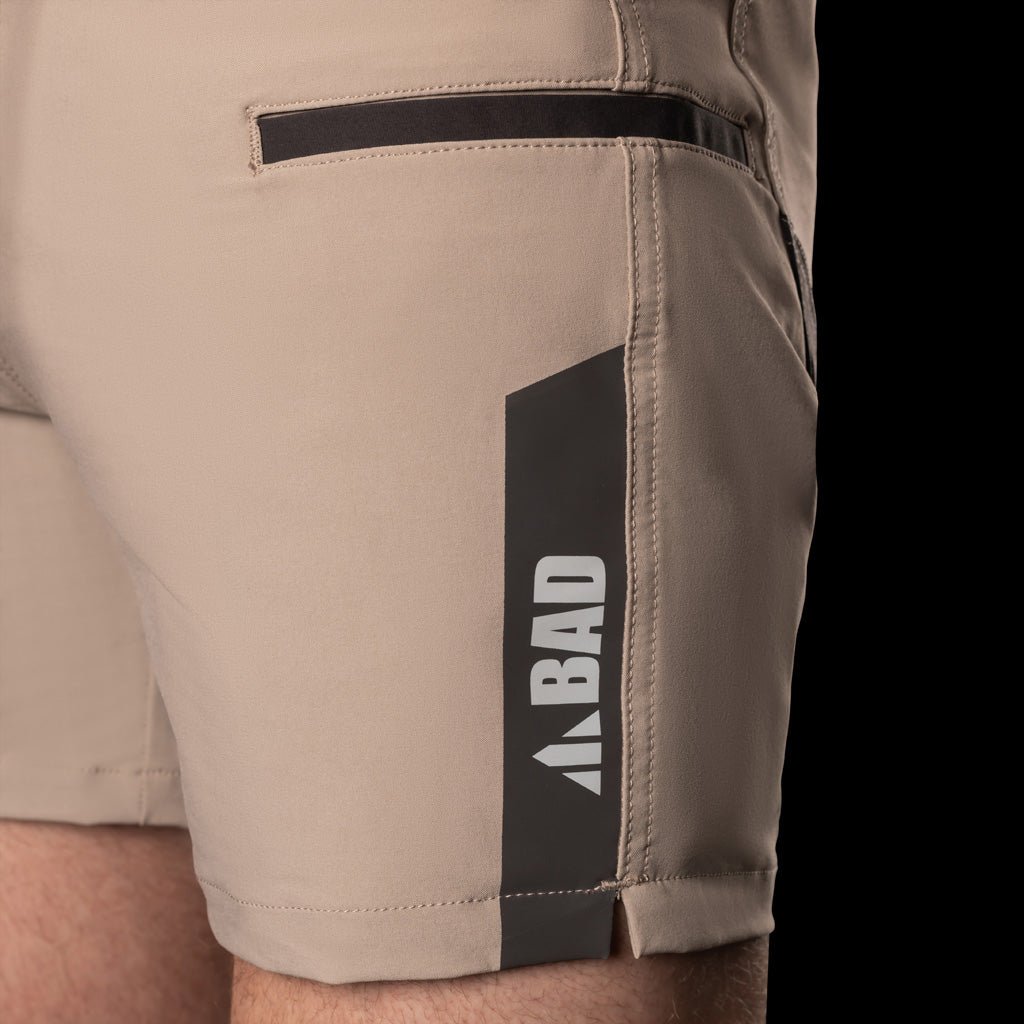 WATERPROOF ELASTIC WAIST SHORT SHORTS