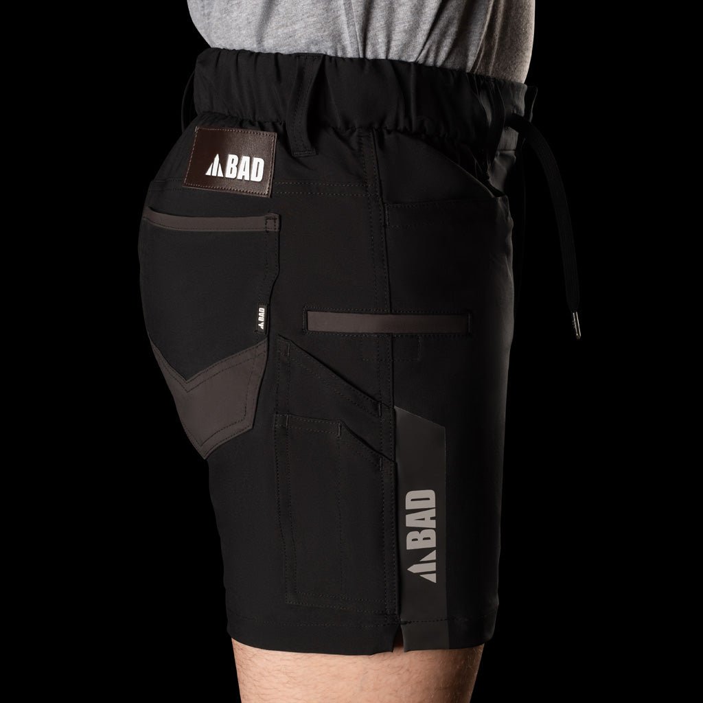 WATERPROOF ELASTIC WAIST SHORT SHORTS